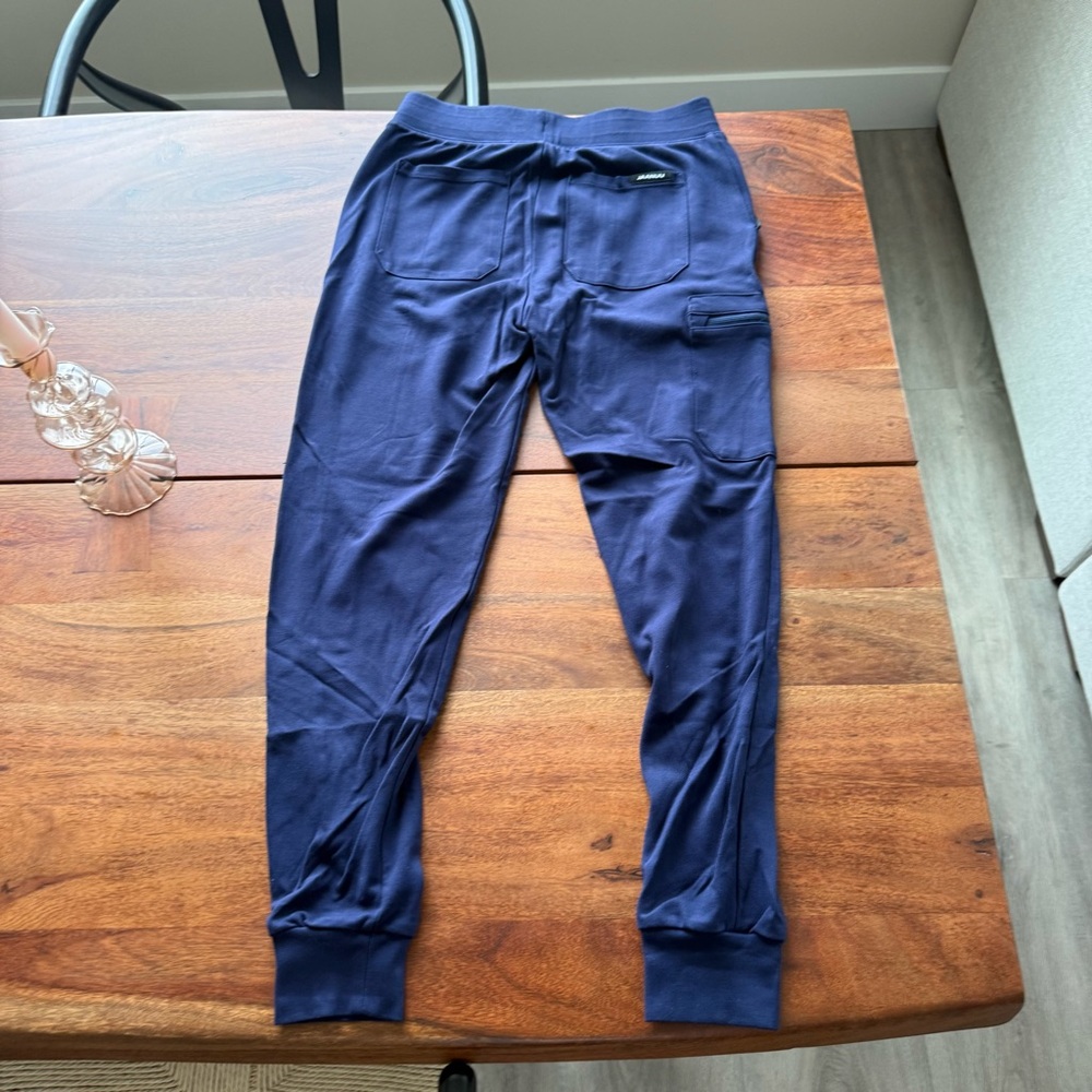 Jaanuu Rubi Slim UltraSOFT Scrub Jogger - Picture 11 of 12